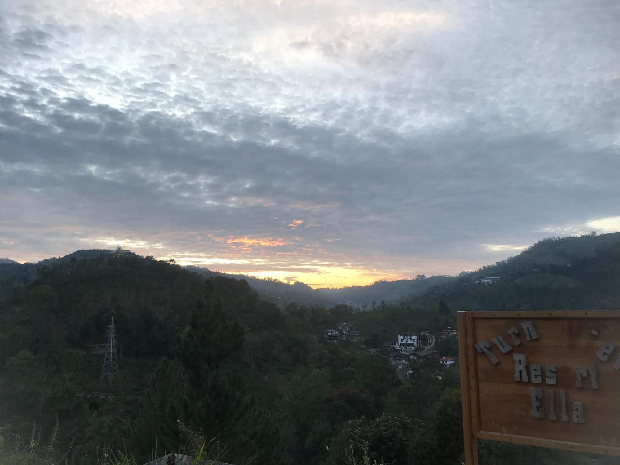 Turn View Resort เอลลา ภายนอก รูปภาพ